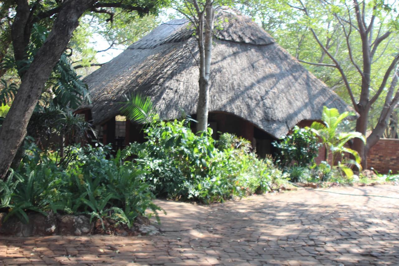 شلالات فيكتوريا Mosi-Ua-Tunya Lodge المظهر الخارجي الصورة